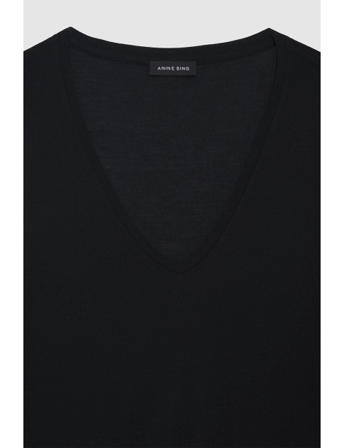 Vale Tee Black
