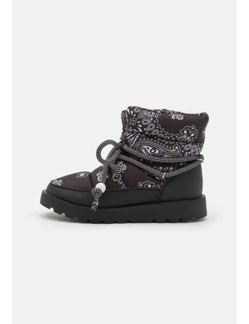 Snow Boots Black