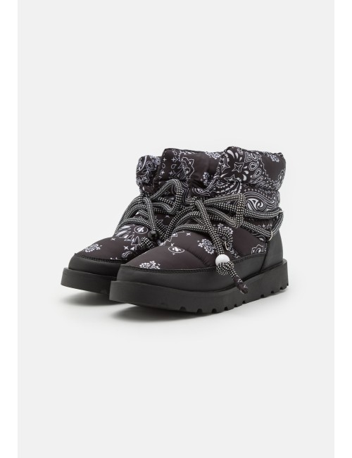 Snow Boots Black