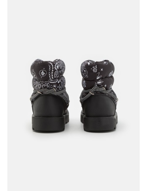 Snow Boots Black