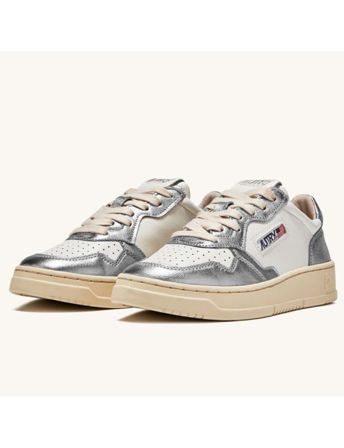 Medalist Low Leat White Silver