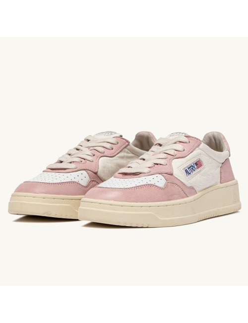 Medalist Low Goat Wash White Powder