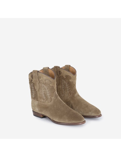 Early Midnight Suede Chestnut