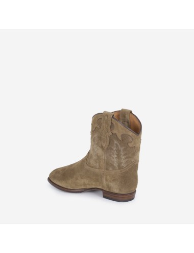 Early Midnight Suede Chestnut
