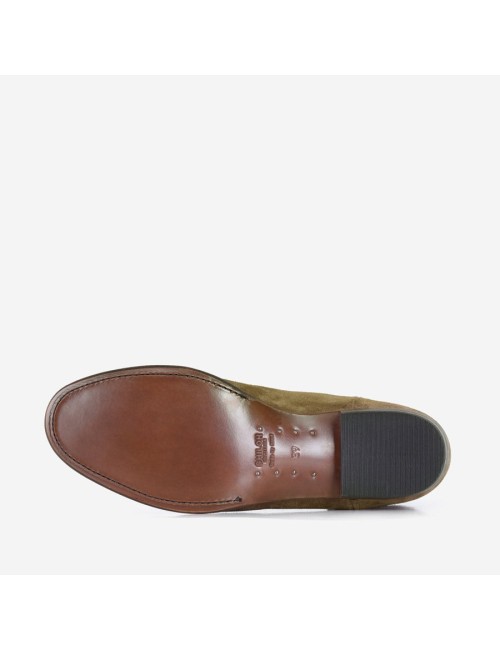 Early Midnight Suede Chestnut