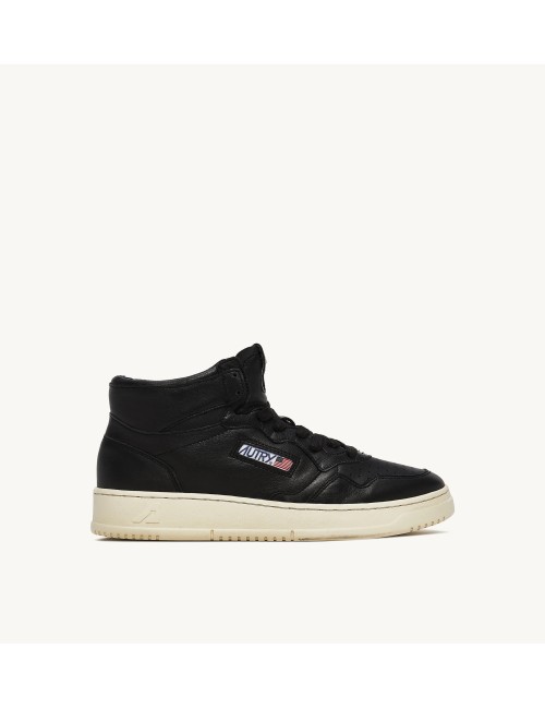 01 Mid Goat Black