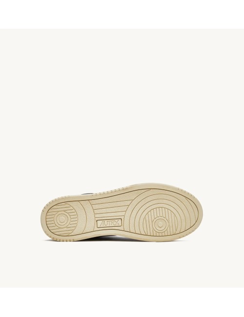 01 Mid Goat Black