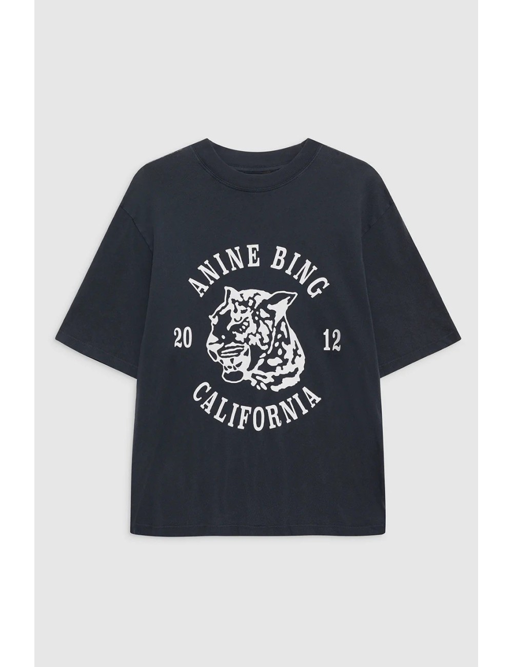 AVI Tee Collegiate Leopard - Washed Charcoal