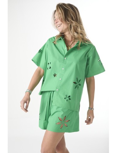 Chemise à FLEURS Découpées