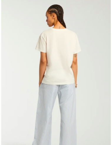 CAN I DREAM EMBROIDERED TEE W/BEAD